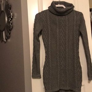 Elegant Gray Turtleneck Cable Knit Midi Dress